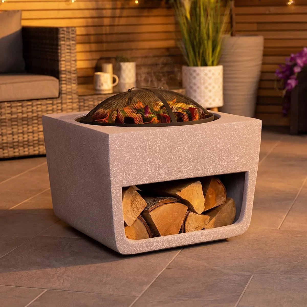 Dimensions 52x52x48cm CHARLES BENTLEY, pour Bois et Charbon, tisonnier, Jardin terrasse, Brasero carré Magnesia 50cm avec Couvercle grillagé, léger